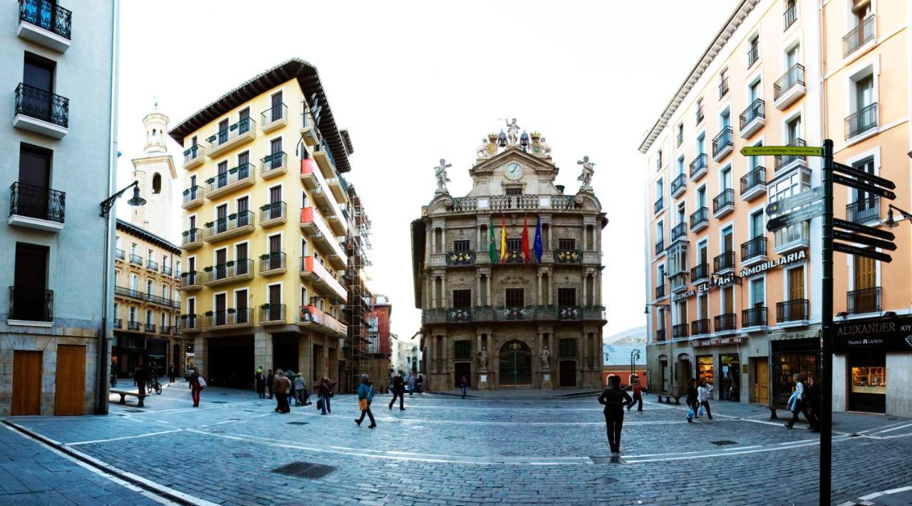 Top Apartment Frente A La Catedral Pamplona Dış mekan fotoğraf